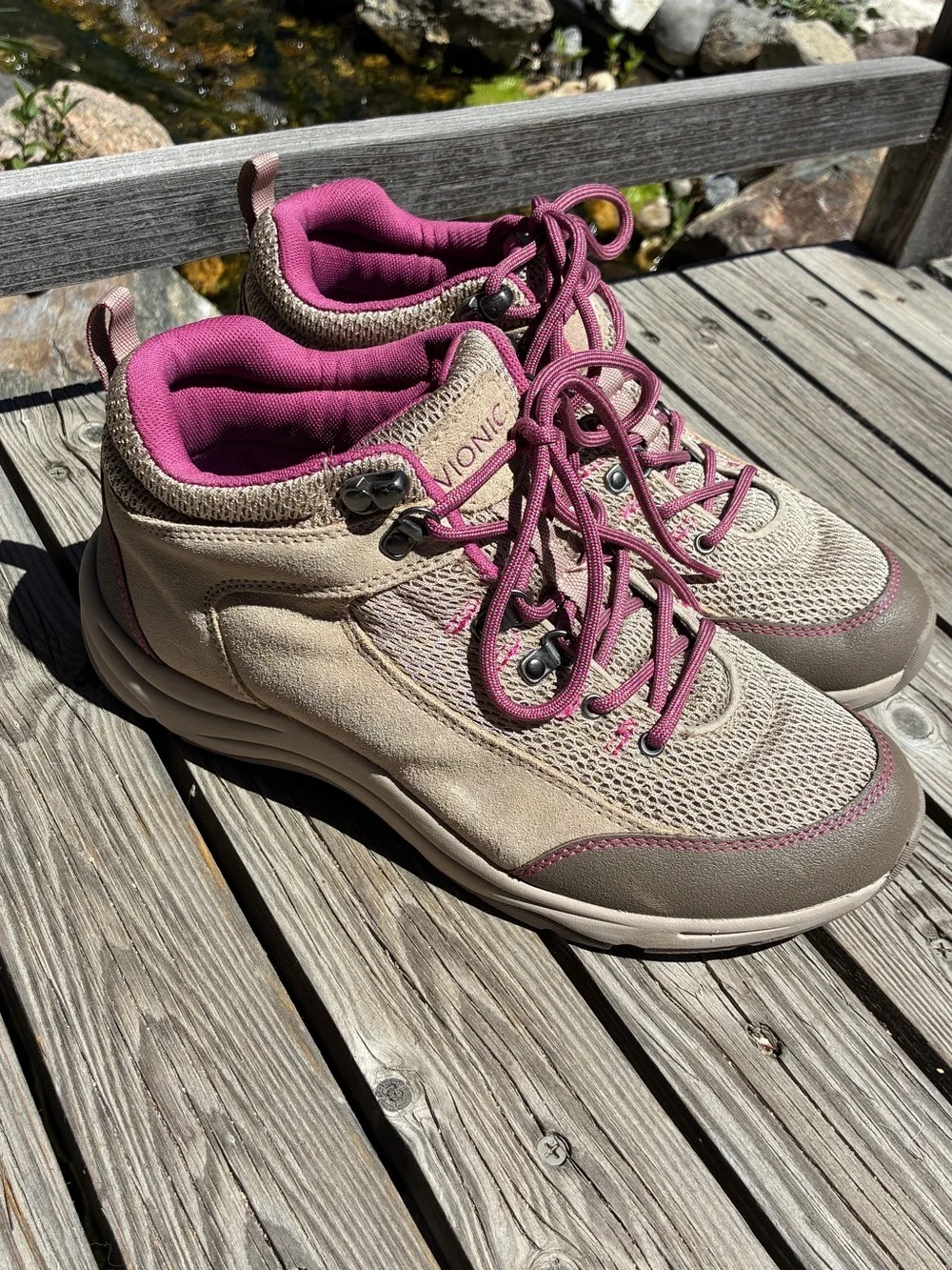 Vionic Cypress Trail Walker Hiking Boot  Size 8.5 Wide